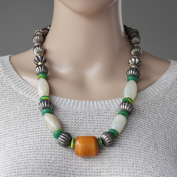 Vintage African Amber & Banded Agate Trade Bead Necklace Green Glass Silver Tone - Picture 1 of 6
